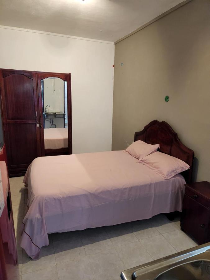 Backpackers Rental Room/Bathroom Only La Gaulette Exteriér fotografie